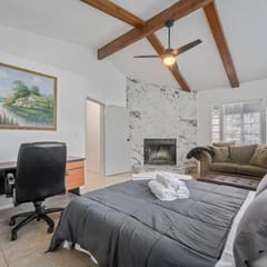 ৎ୭Bright & Gorgeous Canoga Park Guesthouseৎ୭