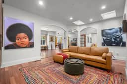 Ape' Gedara - (අපේ ගෙදර) - Our House near LAX - Image 2