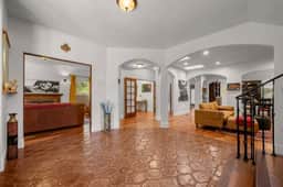Ape' Gedara - (අපේ ගෙදර) - Our House near LAX - Image 3