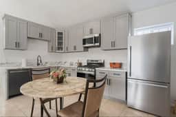ৎ୭Bright & Gorgeous Canoga Park Guesthouseৎ୭ - Image 4