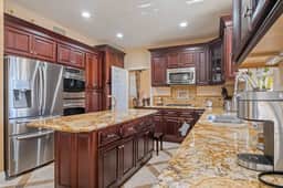 ৎ୭The safty paradiseৎ୭H/w Pool Jacuzzi, 4 bedrooms - Image 3