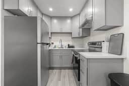 ৎ୭Modern Burbank Getawayৎ୭ - Image 3