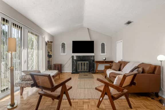 ৎ୭Charming 2BR Home in North Hollywood ৎ୭ - Image 1