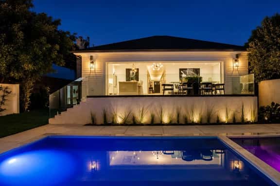 ৎ୭Luxury LA Estate with Pool & Rooftop ৎ୭ - Image 1