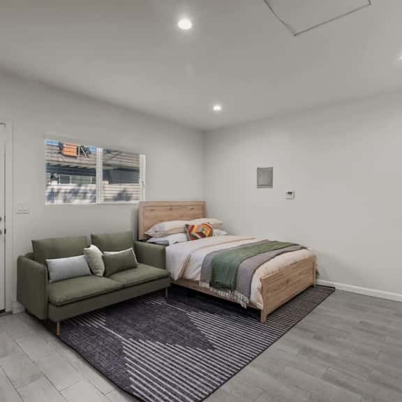 Vibrant and Cheerful Valley Village Abode - Image 1