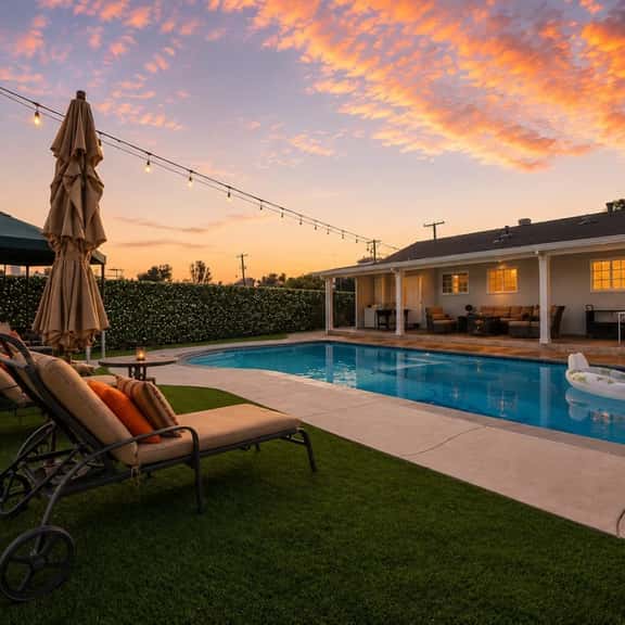 ৎ୭Glamour Home ৎ୭ Pool • Games• Jacuzzi & more - Image 1