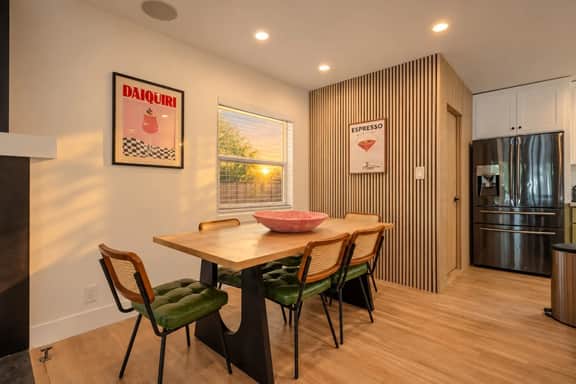 Lake Balboa Hideaway - Image 5