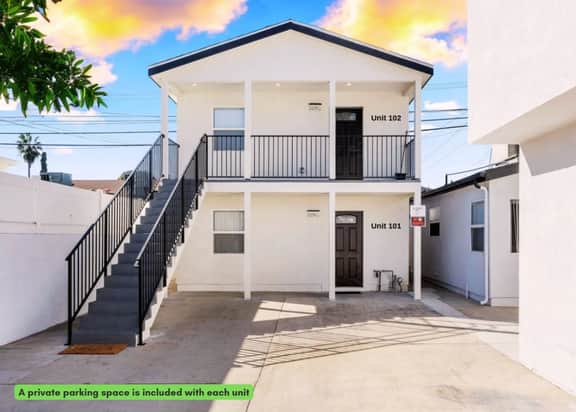 ৎ୭Prestige Studio Haven at Burbankৎ୭ 3 beds• wifi• - Image 2