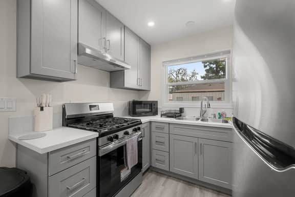 ৎ୭Modern Burbank Retreat | 1BRৎ୭ - Image 3